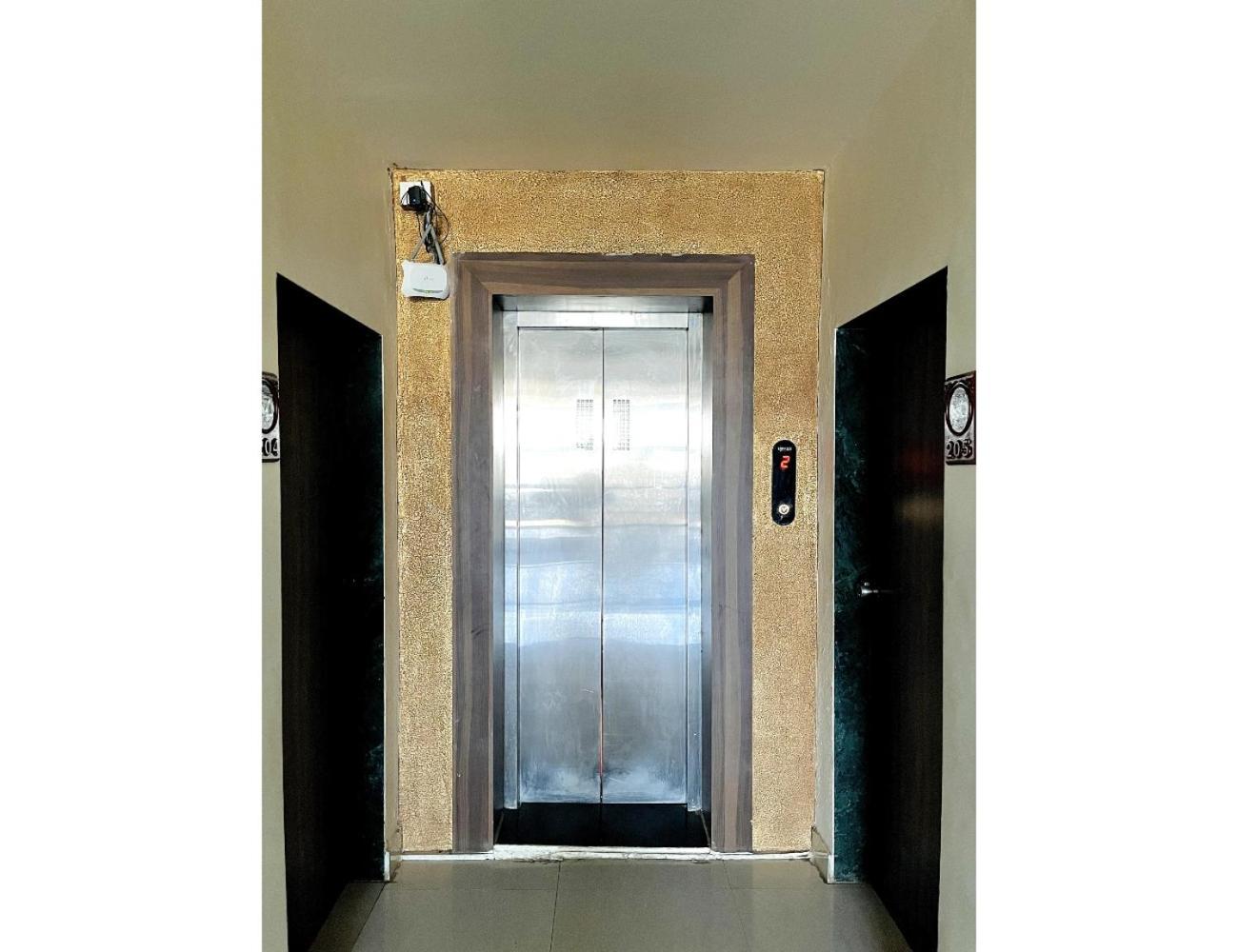 Hotel Dreamland, Somnath Luaran gambar
